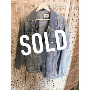 Forever 21 Denim Jacket Size Medium